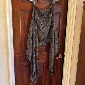 Paisley Patterned Shawl
